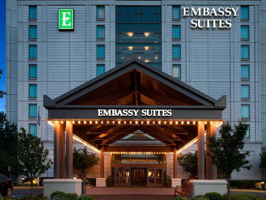 Hotel Embassy By Hilton Chicago Lombard