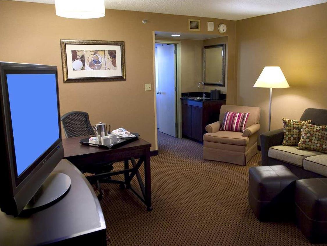 Hotel Embassy By Hilton Chicago