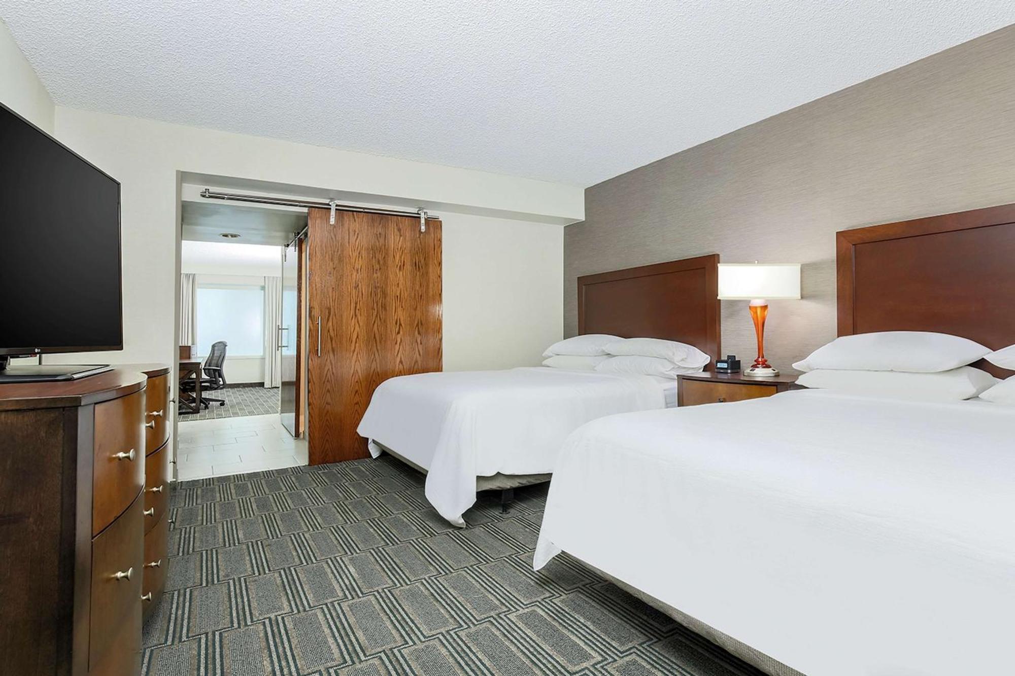 Embassy By Hilton Chicago Lombard