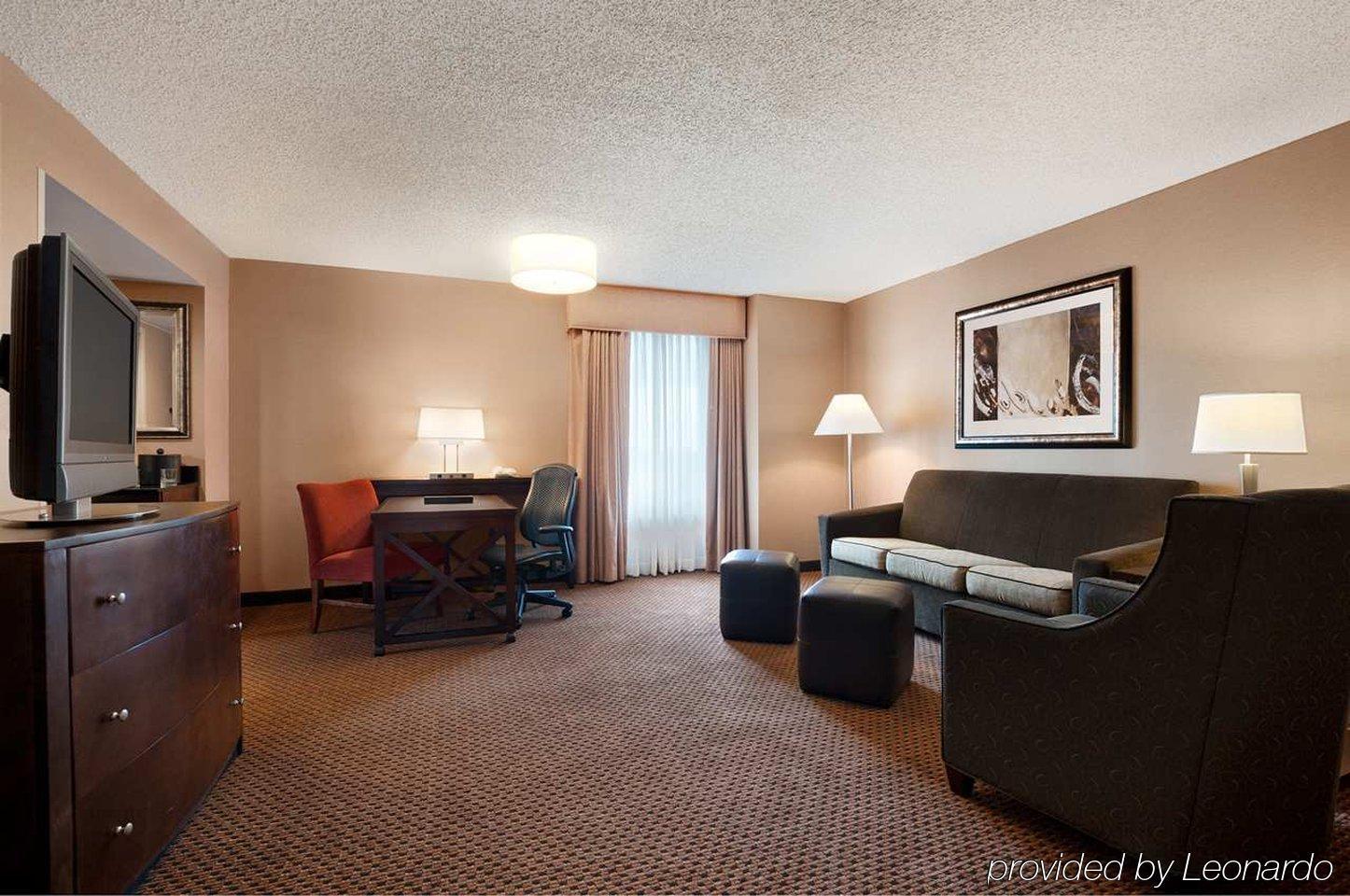 Embassy By Hilton Chicago 3*